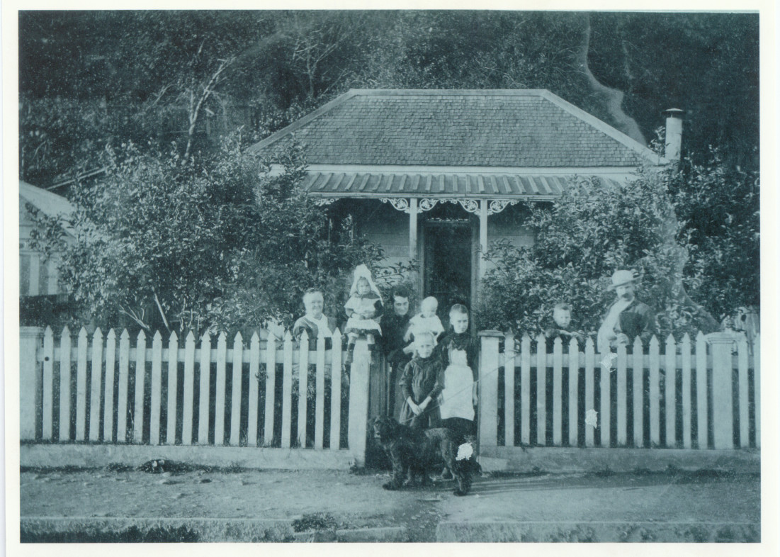 Home, Tararu, Thames