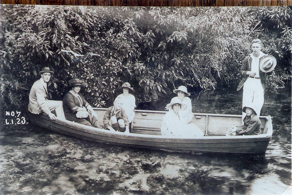 family boat trip Rotorua